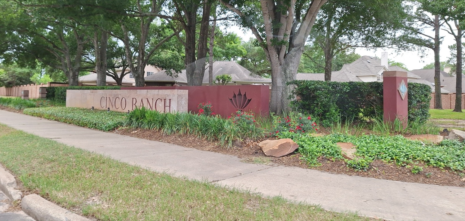 Cinco Ranch community entrance monument in Katy, Texas